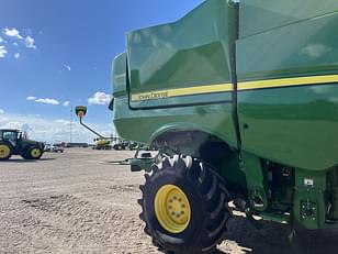 Main image John Deere S780 11