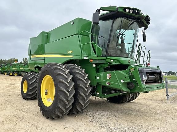 Image of John Deere S780 equipment image 1