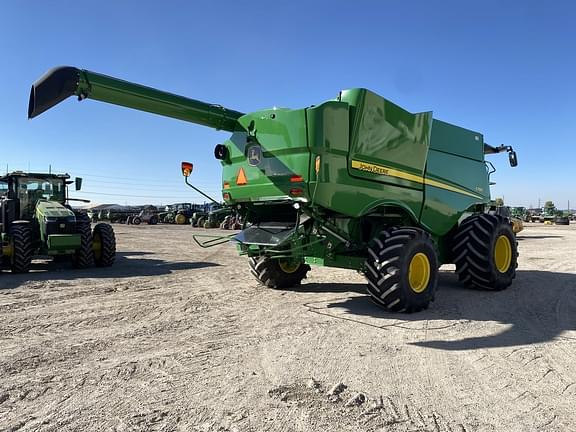 Image of John Deere S780 equipment image 4