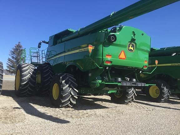 Image of John Deere S780 equipment image 2