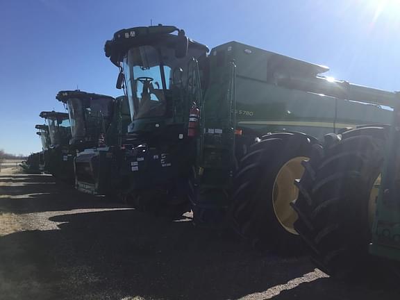 Image of John Deere S780 equipment image 1