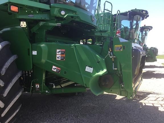 Image of John Deere S780 equipment image 4