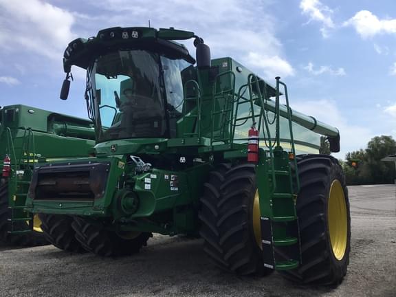 Image of John Deere S780 equipment image 1