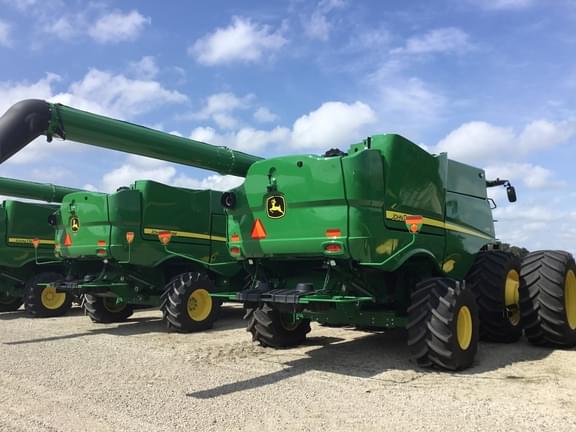 Image of John Deere S780 equipment image 4