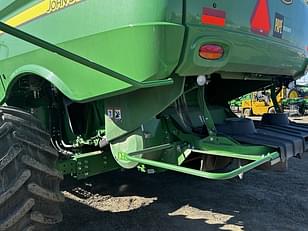 Main image John Deere S780 29