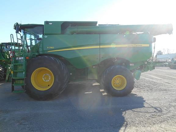 Image of John Deere S780 equipment image 3