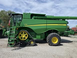 Main image John Deere S780 11