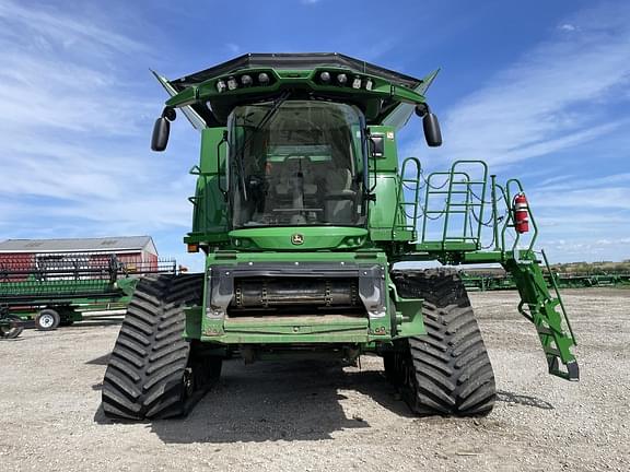 Image of John Deere S780 equipment image 1