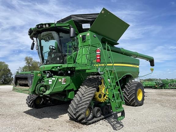 Image of John Deere S780 equipment image 2