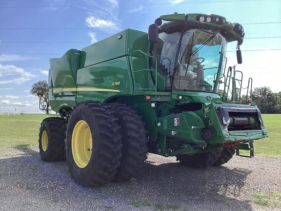 Image of John Deere S780 equipment image 2