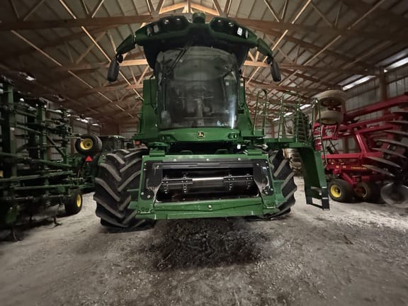 2023 John Deere S780 Equipment Image0