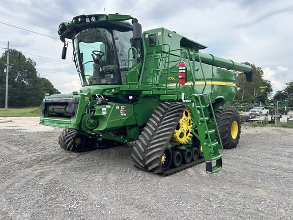 2023 John Deere S780 Equipment Image0