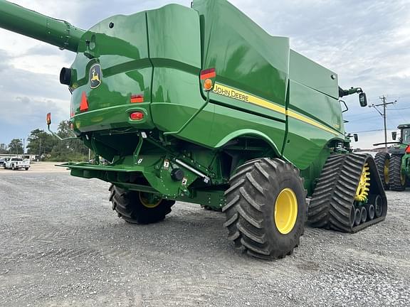 Image of John Deere S780 equipment image 4