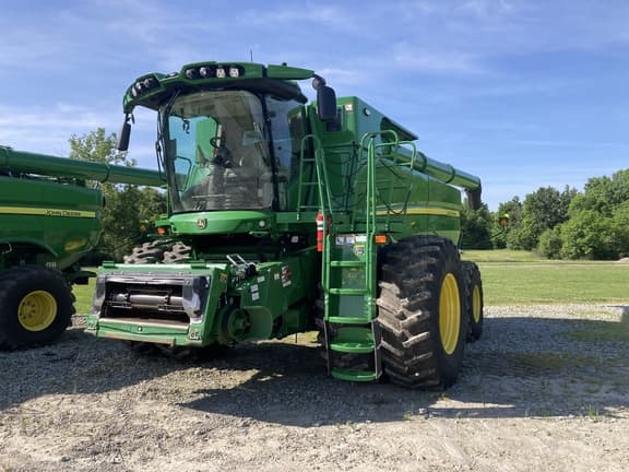 Image of John Deere S780 Primary image