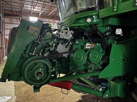 Image of John Deere S780 equipment image 4