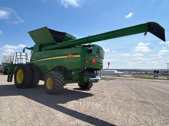 Image of John Deere S780 equipment image 2