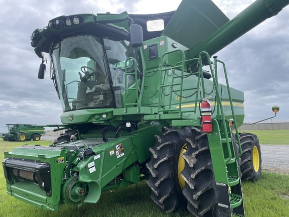 2023 John Deere S780 Equipment Image0