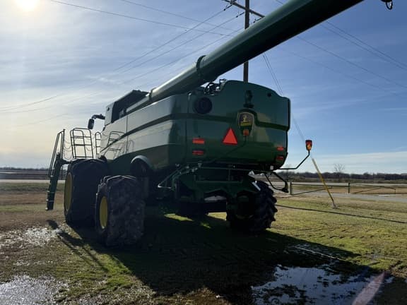 Image of John Deere S780 equipment image 4