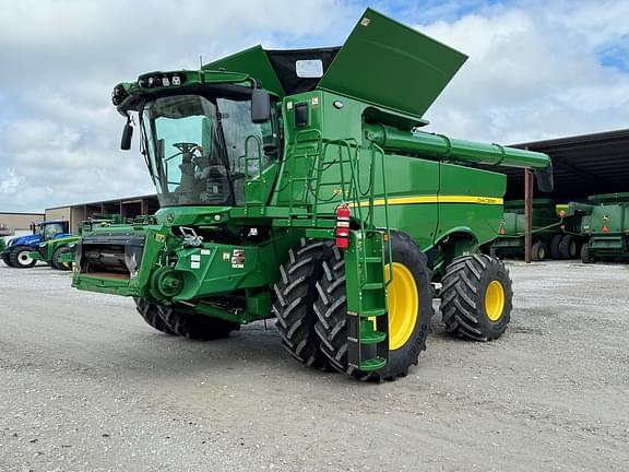 Image of John Deere S780 Primary image