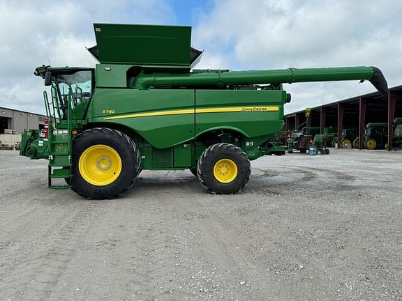 Image of John Deere S780 equipment image 1