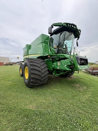 2023 John Deere S780 Equipment Image0