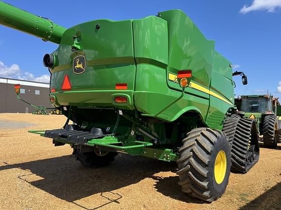 Image of John Deere S780 equipment image 4