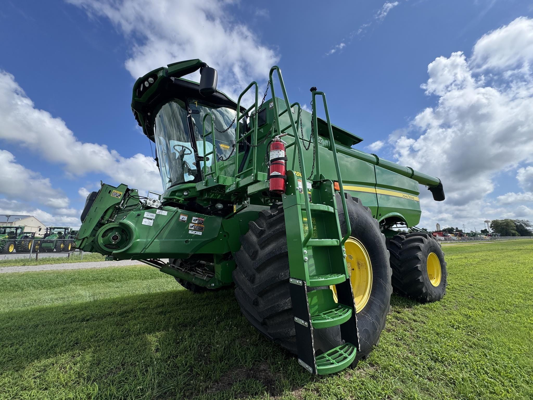 2023 John Deere S780 Equipment Image0