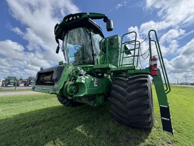 Image of John Deere S780 equipment image 2