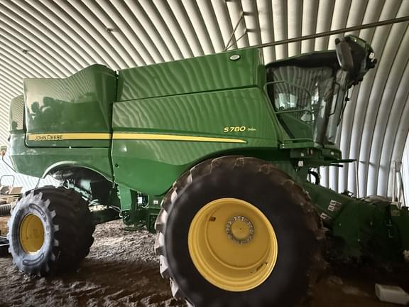 Image of John Deere S780 equipment image 2