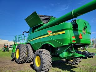 Main image John Deere S780 8