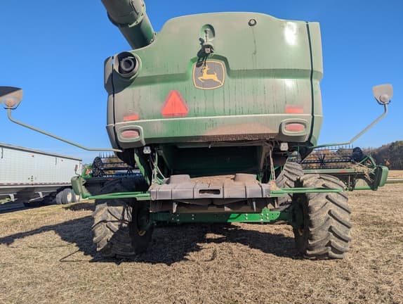 Image of John Deere S780 equipment image 2