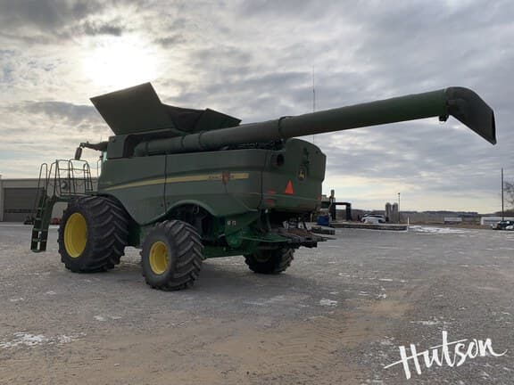 Image of John Deere S780 equipment image 4