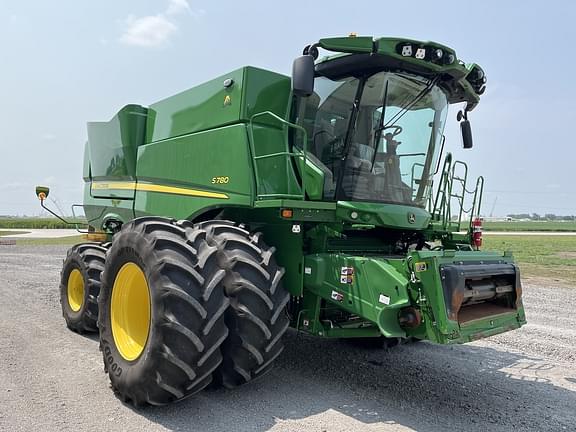 Image of John Deere S780 equipment image 2