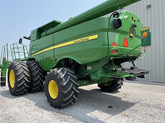 Image of John Deere S780 equipment image 4