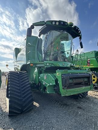 Image of John Deere S780 equipment image 1