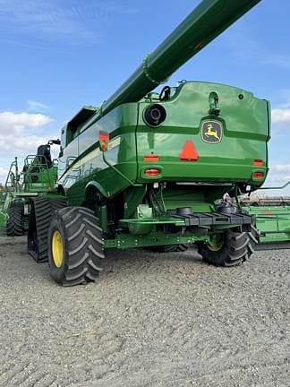 Image of John Deere S780 equipment image 3