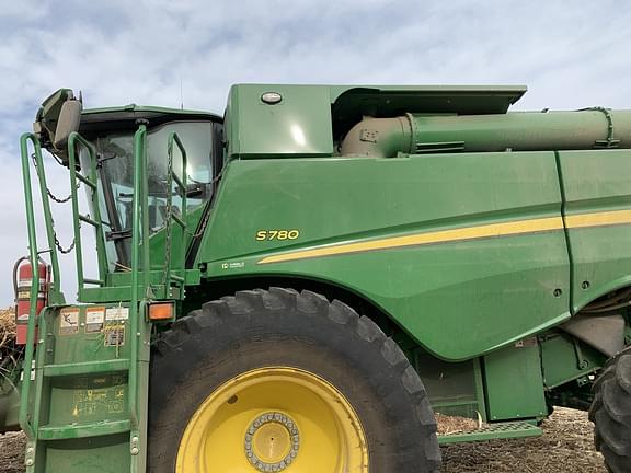 Image of John Deere S780 equipment image 2