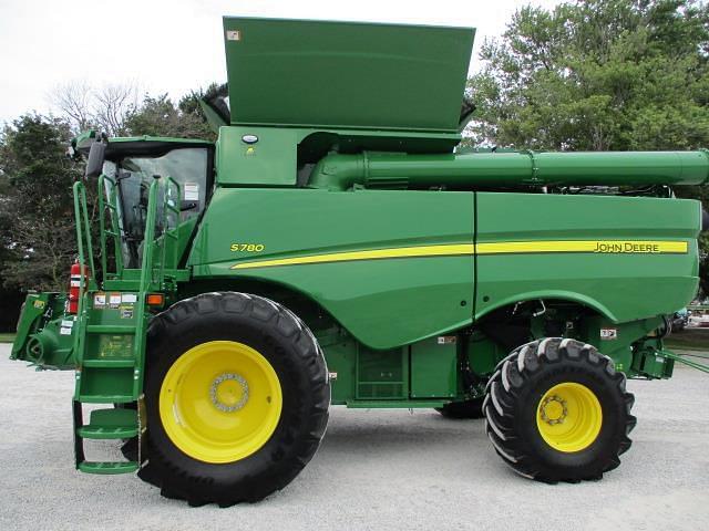 Image of John Deere S780 equipment image 2