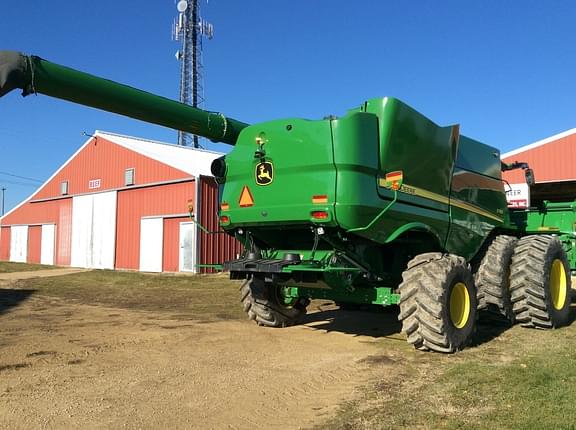 Image of John Deere S780 equipment image 4