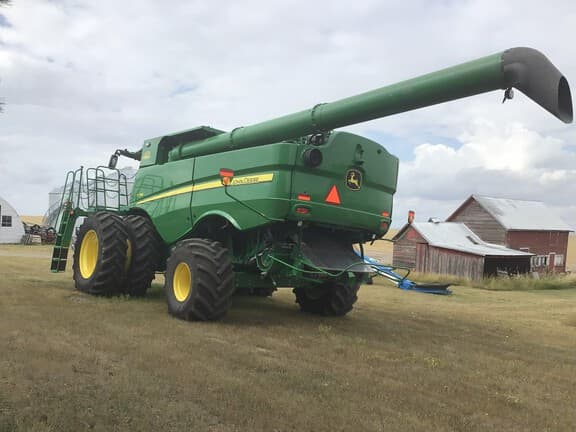 Image of John Deere S780 equipment image 2