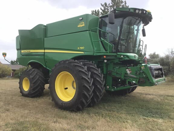 Image of John Deere S780 equipment image 1