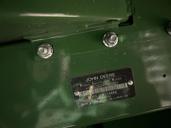 Image of John Deere S780 equipment image 2