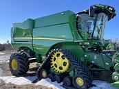 Thumbnail image John Deere S780 1