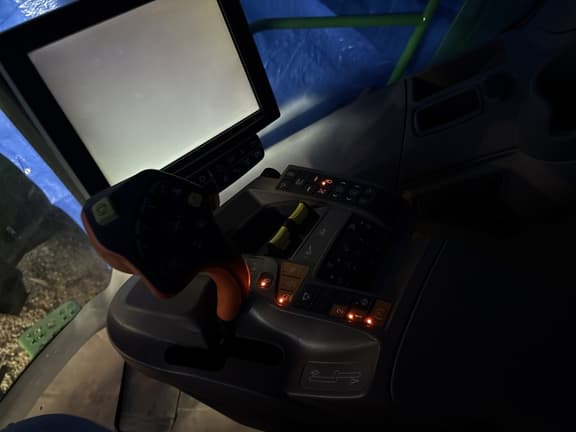 Image of John Deere S780 equipment image 3