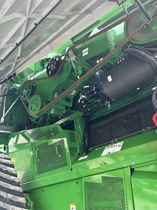 Image of John Deere S780 equipment image 2