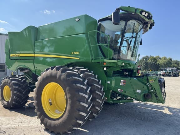 Image of John Deere S780 equipment image 2