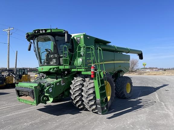 Image of John Deere S780 equipment image 2
