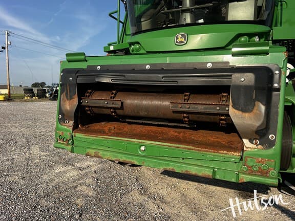 Image of John Deere S780 equipment image 4