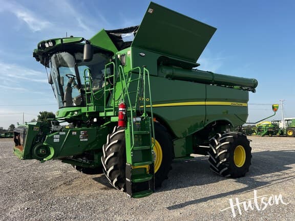 Image of John Deere S780 equipment image 1
