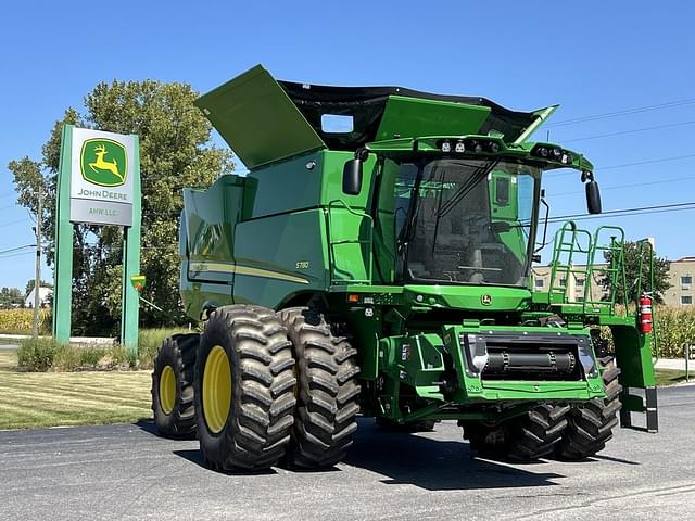 Image of John Deere S780 equipment image 3